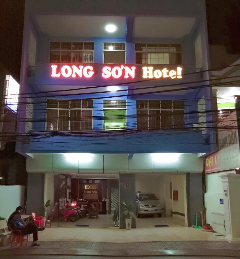 Long Son Hotel 붕타우 외부 사진